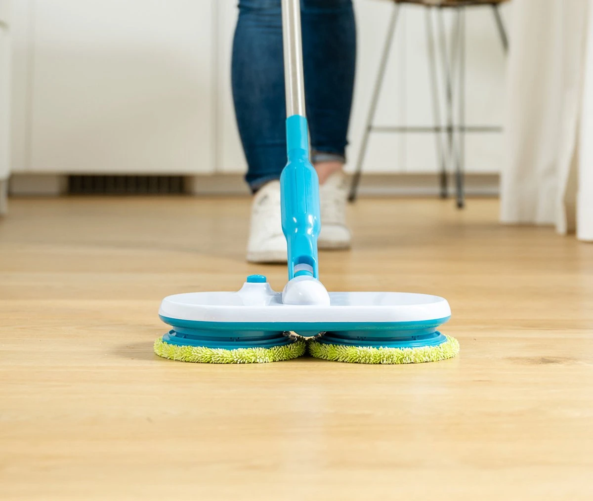 Hurricane Floating Mop - Accu Dweilset - 100 Rotaties Per Minuut 4 Hurricane Floating Mop - Accu Dweilset - 100 Rotaties Per Minuut - Afbeelding 2