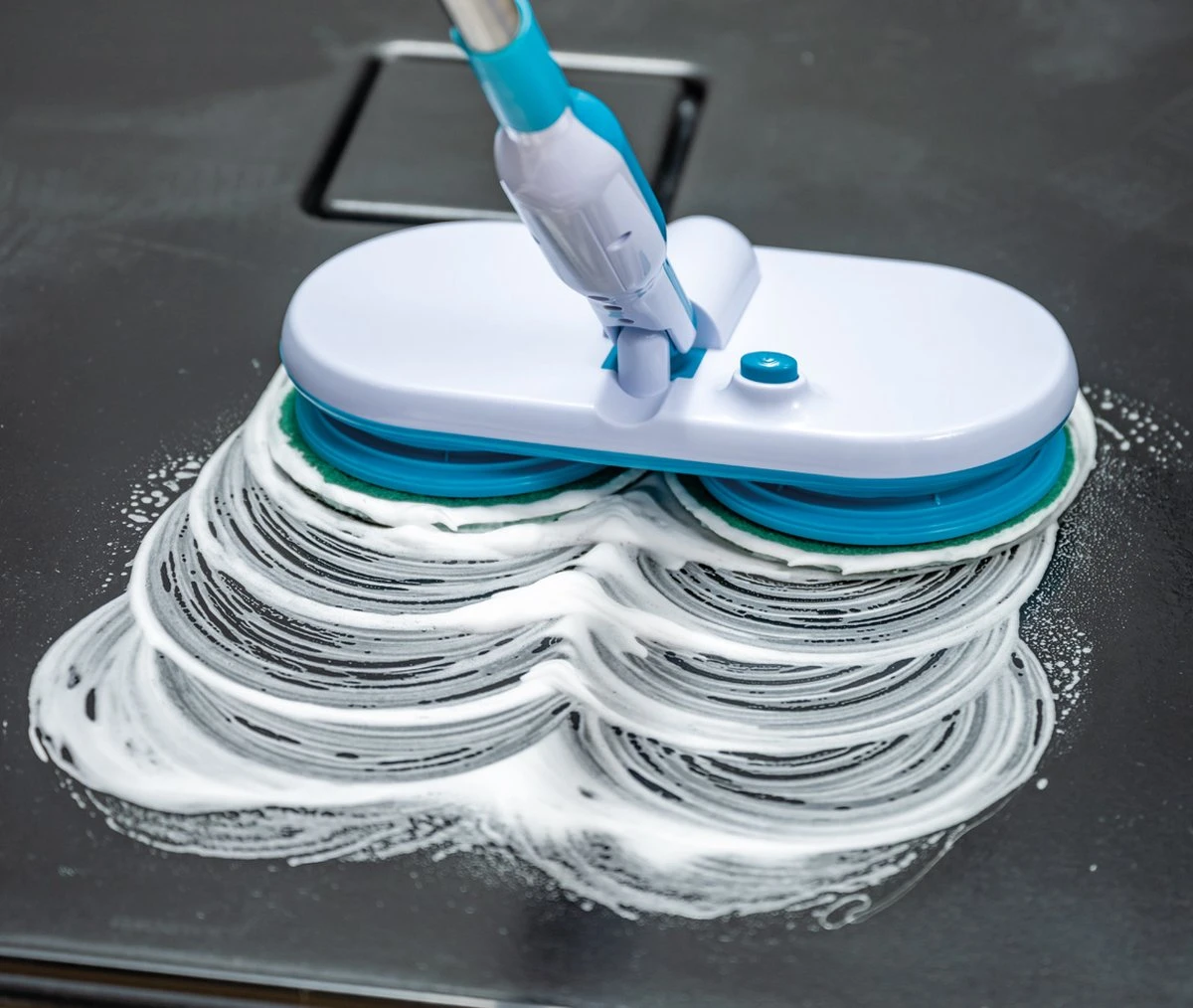 Hurricane Floating Mop - Accu Dweilset - 100 Rotaties Per Minuut 10 Hurricane Floating Mop - Accu Dweilset - 100 Rotaties Per Minuut - Afbeelding 8