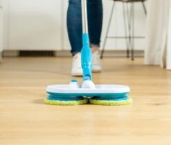 Mediashop Hurricane Floating Mop Elektrische Dweil - Oplaadbare Vloerwisser Voor Dweilen, Schrobben En Boenen - Met 2x 3 Microvezelpads 29 Mediashop Hurricane Floating Mop Elektrische Dweil - Oplaadbare Vloerwisser Voor Dweilen, Schrobben En Boenen - Met 2x 3 Microvezelpads -Bol. 1200x1014 5