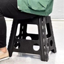 Merkloos Verdikt Kunststof Klapkruk-draagbaar-opvouwbare Kruk-Met Antislip Oppervlak Zwart 29x22cmx45cm 12 Merkloos Verdikt Kunststof Klapkruk-draagbaar-opvouwbare Kruk-Met Antislip Oppervlak Zwart 29x22cmx45cm -Bol. 1200x1200 850