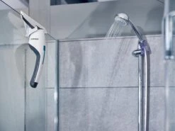 Leifheit Nemo - Set Raamreiniger En Badkamer Ruitenreiniger Met Gratis Wandhouder En Tweede Zuigmond -Bol. 1200x899 73