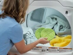 Mediashop Hurricane Floating Mop Elektrische Dweil - Oplaadbare Vloerwisser Voor Dweilen, Schrobben En Boenen - Met 2x 3 Microvezelpads 34 Mediashop Hurricane Floating Mop Elektrische Dweil - Oplaadbare Vloerwisser Voor Dweilen, Schrobben En Boenen - Met 2x 3 Microvezelpads -Bol. 1200x903