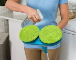 Mediashop Hurricane Floating Mop Elektrische Dweil - Oplaadbare Vloerwisser Voor Dweilen, Schrobben En Boenen - Met 2x 3 Microvezelpads 32 Mediashop Hurricane Floating Mop Elektrische Dweil - Oplaadbare Vloerwisser Voor Dweilen, Schrobben En Boenen - Met 2x 3 Microvezelpads -Bol. 1200x947