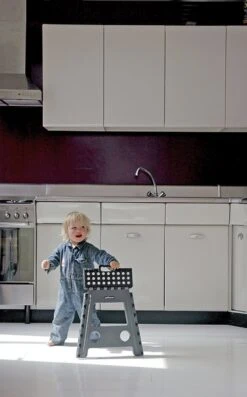 PUHLMANN - Inklapbare Kruk, JAMES, Plastic, Grijs, 40 Cm Hoog, Max 90 Kilo 9 PUHLMANN - Inklapbare Kruk, JAMES, Plastic, Grijs, 40 Cm Hoog, Max 90 Kilo -Bol. 746x1200 1