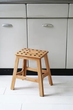 PUHLMANN - Inklapbare Kruk, JAMES, Hout, 41 Cm Hoog, Max 150 Kilo 13 PUHLMANN - Inklapbare Kruk, JAMES, Hout, 41 Cm Hoog, Max 150 Kilo -Bol. 800x1200 15